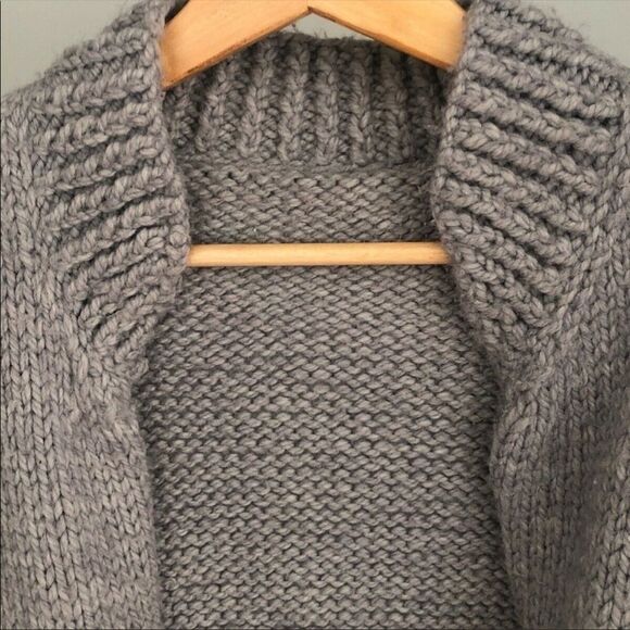 VINTAGE Hand Knit Artisan Wool Sweater Small / Medium Fit - Picture 5 of 7